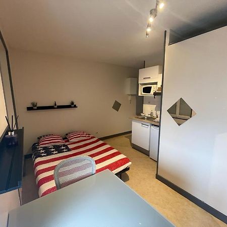 Ferienwohnung Studio Agreable Et Lumineux Niort Exterior foto