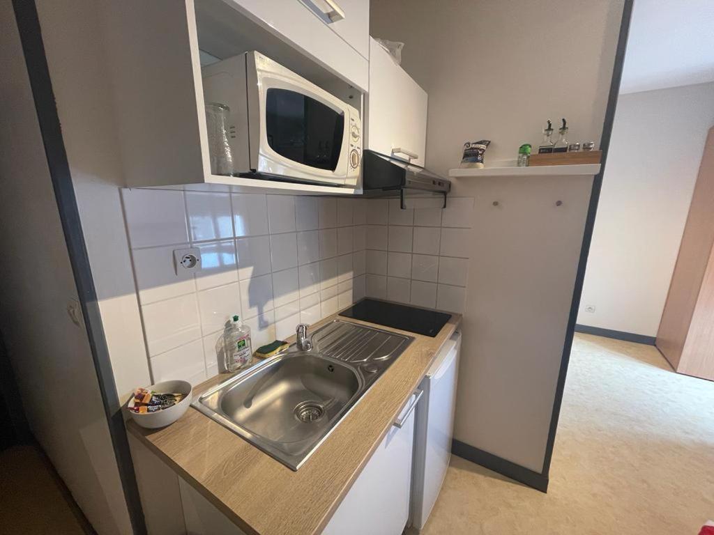 Ferienwohnung Studio Agreable Et Lumineux Niort Exterior foto