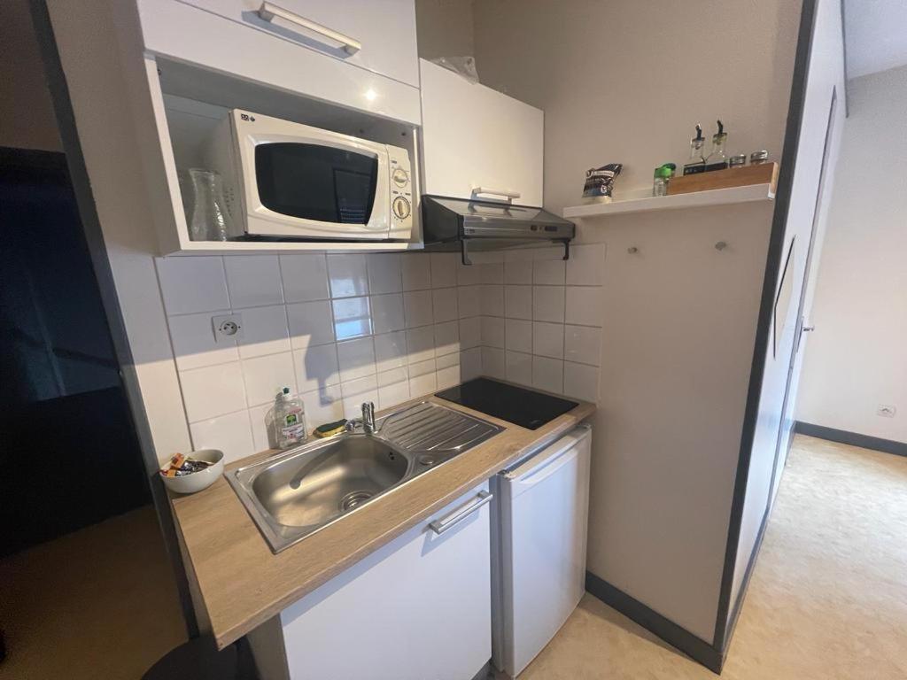 Ferienwohnung Studio Agreable Et Lumineux Niort Exterior foto