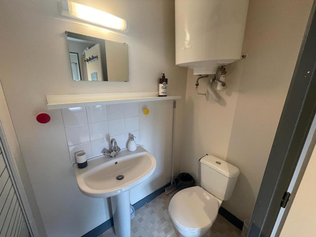 Ferienwohnung Studio Agreable Et Lumineux Niort Exterior foto