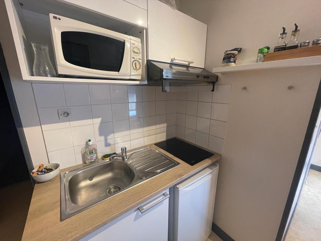 Ferienwohnung Studio Agreable Et Lumineux Niort Exterior foto