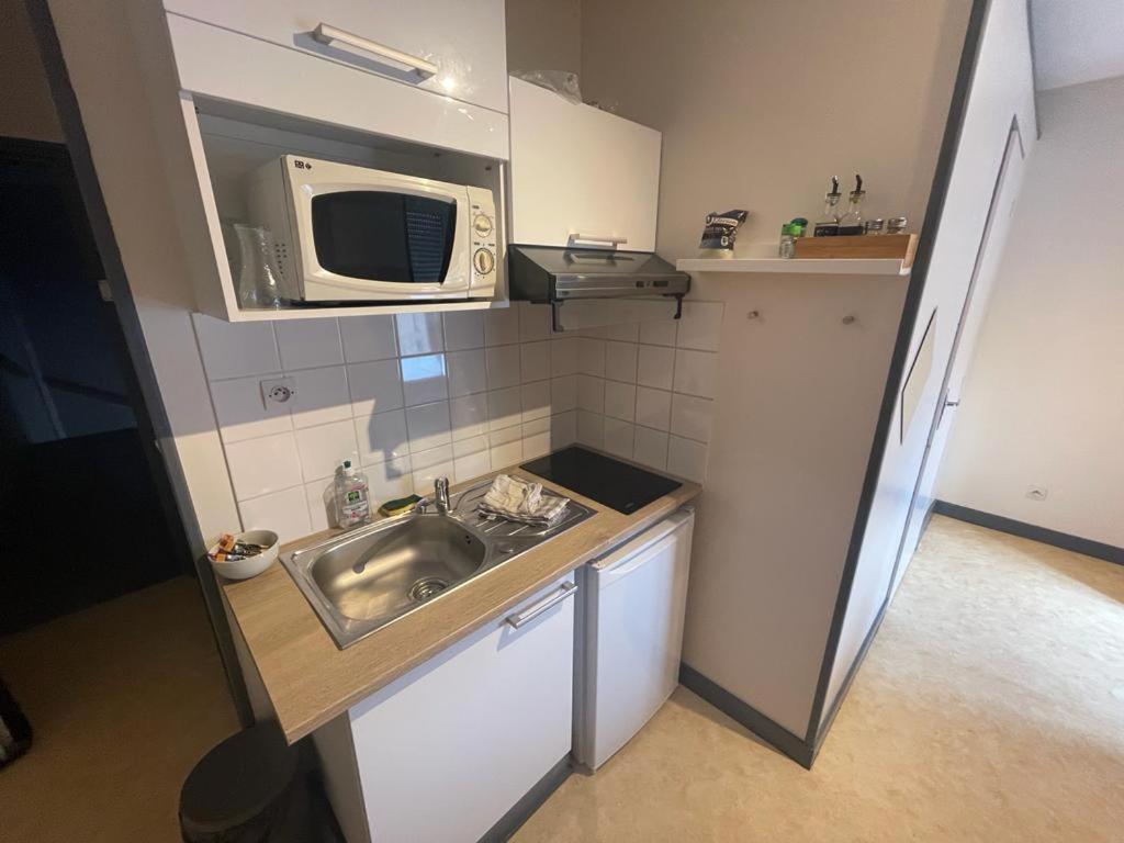 Ferienwohnung Studio Agreable Et Lumineux Niort Exterior foto