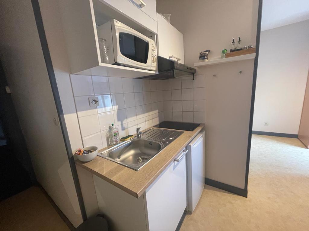 Ferienwohnung Studio Agreable Et Lumineux Niort Exterior foto